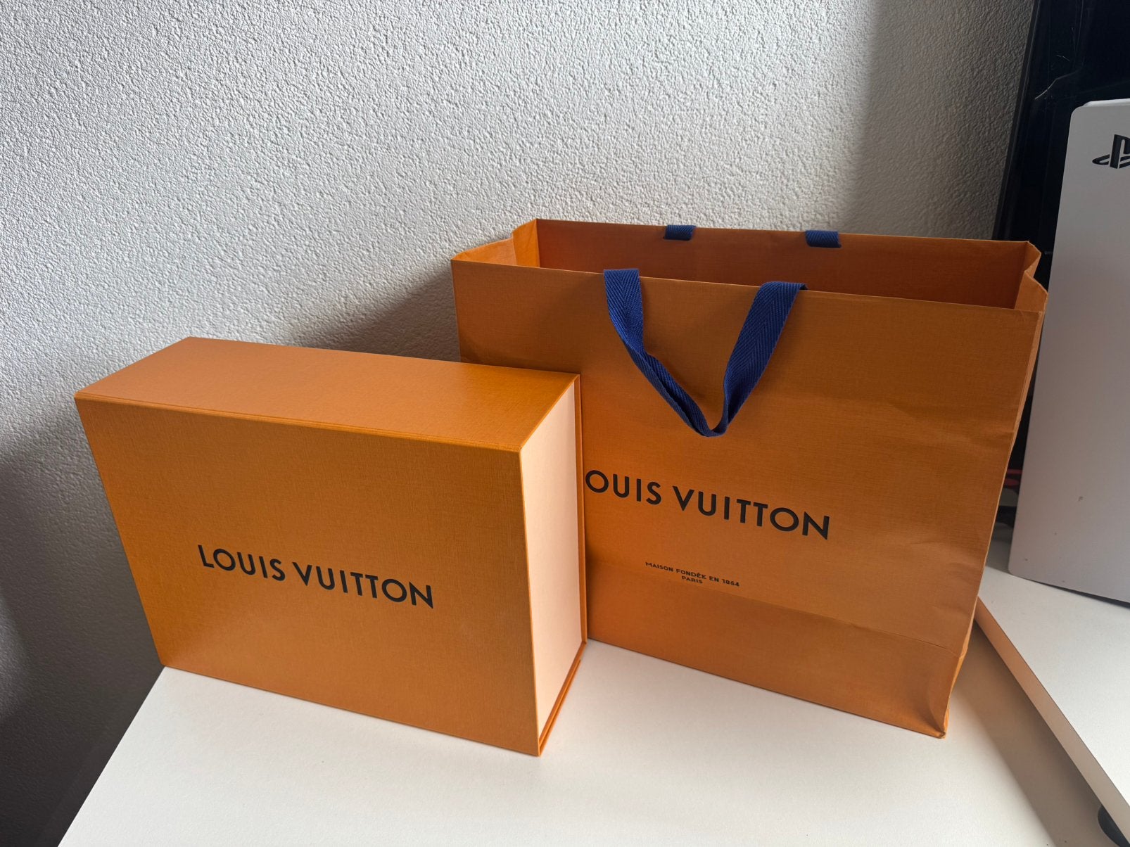 Tekoop origenele lege dozen louis Vuitton ., Ophalen, Doos, Minder dan 35 cm, Zo goed als nieuw