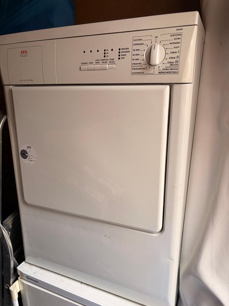 AEG Lavatherm Heteluchtdroger - Geen condensreservoir, Ophalen, 6 tot 8 kg, Gebruikt, Luchtafvoer