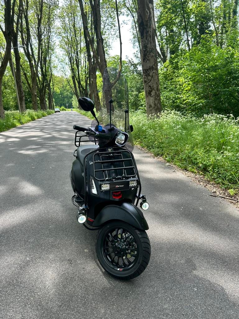 Vespa Sprint Notte 2019 Full Option Malossi |2022 look |, Fietsen en Brommers, Scooters | Vespa, Ophalen of Verzenden, Zo goed als nieuw