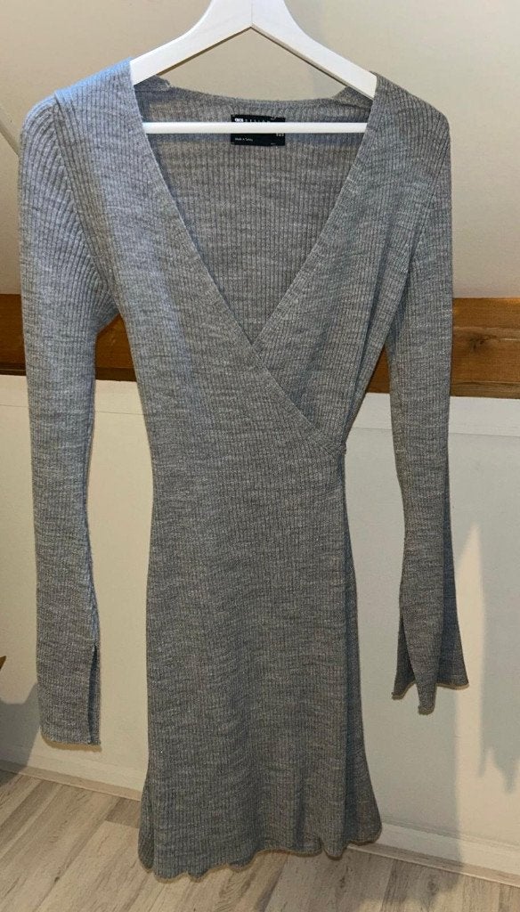 te koop:Grijze jurk van ASOS, Ophalen of Verzenden, Zo goed als nieuw, Maat 36 (S), Grijs