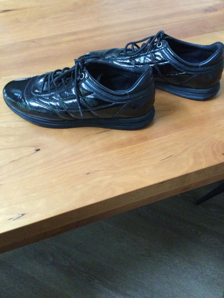 Geox zwarte lak leren sneakers mt 36, Ophalen of Verzenden, Zo goed als nieuw