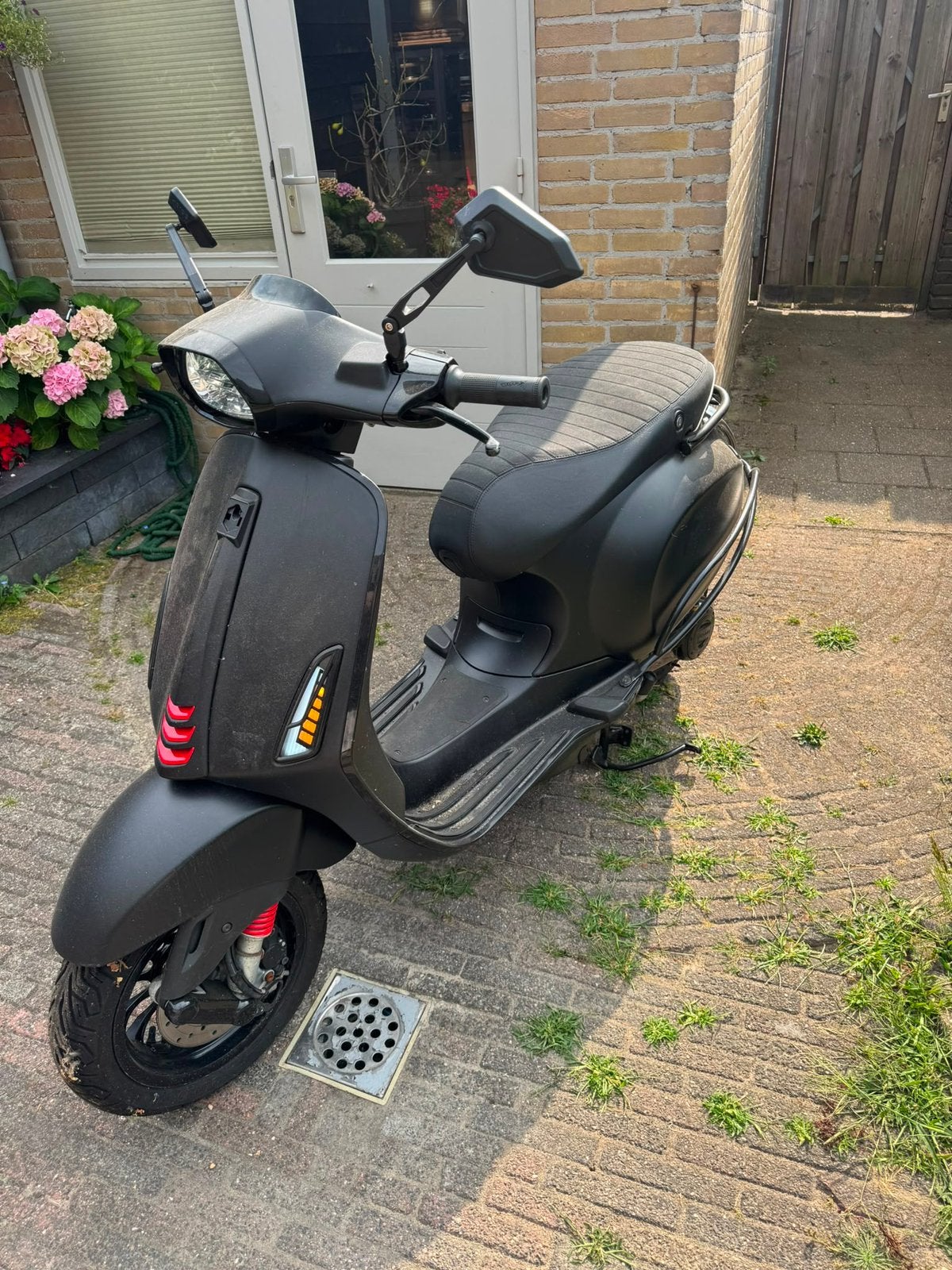 Vespa sprint scooter 2021 akrapovic blauw kenteken, Vespa S, Ophalen of Verzenden, Zo goed als nieuw, Benzine