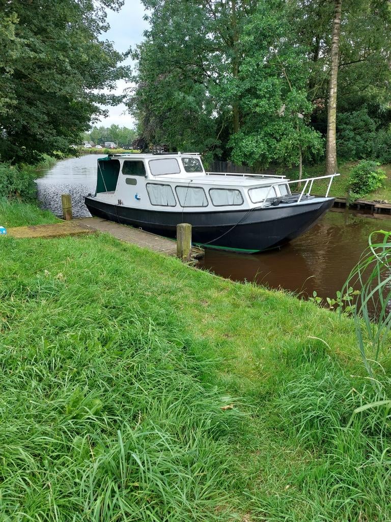 Nette schouw kruizer platbodem kajuitboot weekendkruizer vis, Watersport en Boten, Ophalen, 10 tot 30 pk, Staal, 6 tot 9 meter