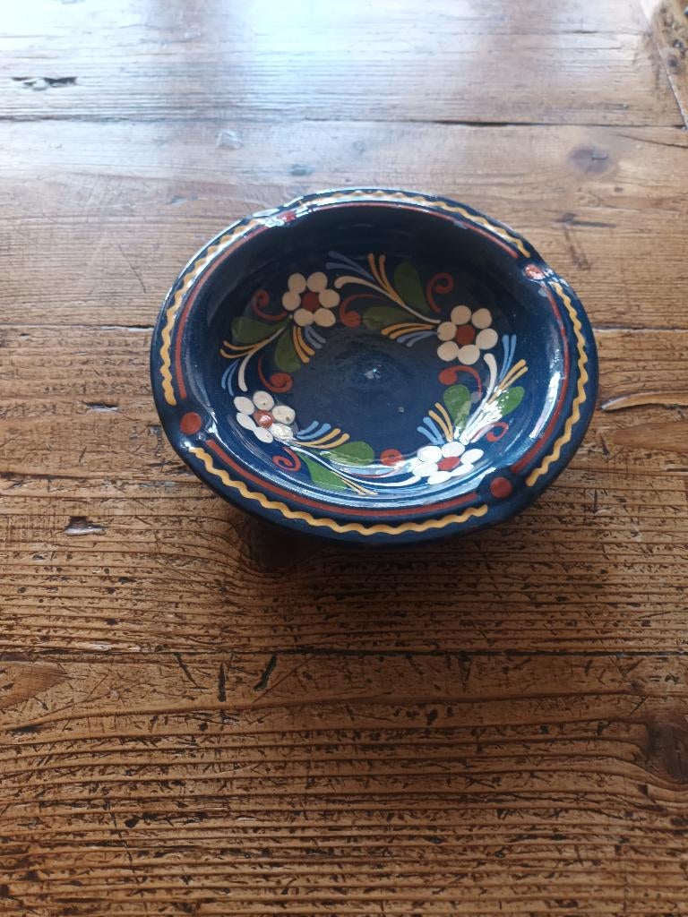 Asbak/ Handbeschilderd/ Zwitsers, Ophalen of Verzenden