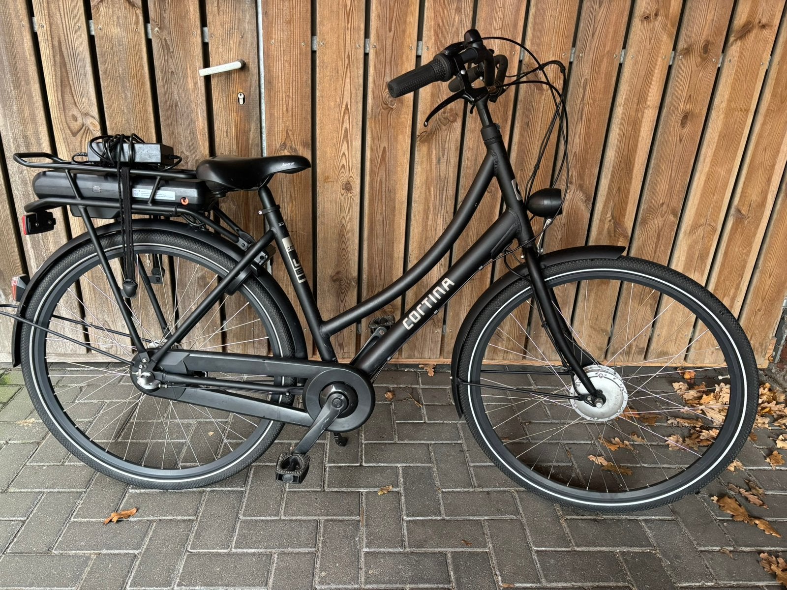 28 inch | cortina E-U1 | H50 | 3 versnellingen, Versnellingen, Zo goed als nieuw, 50 tot 53 cm, Ophalen