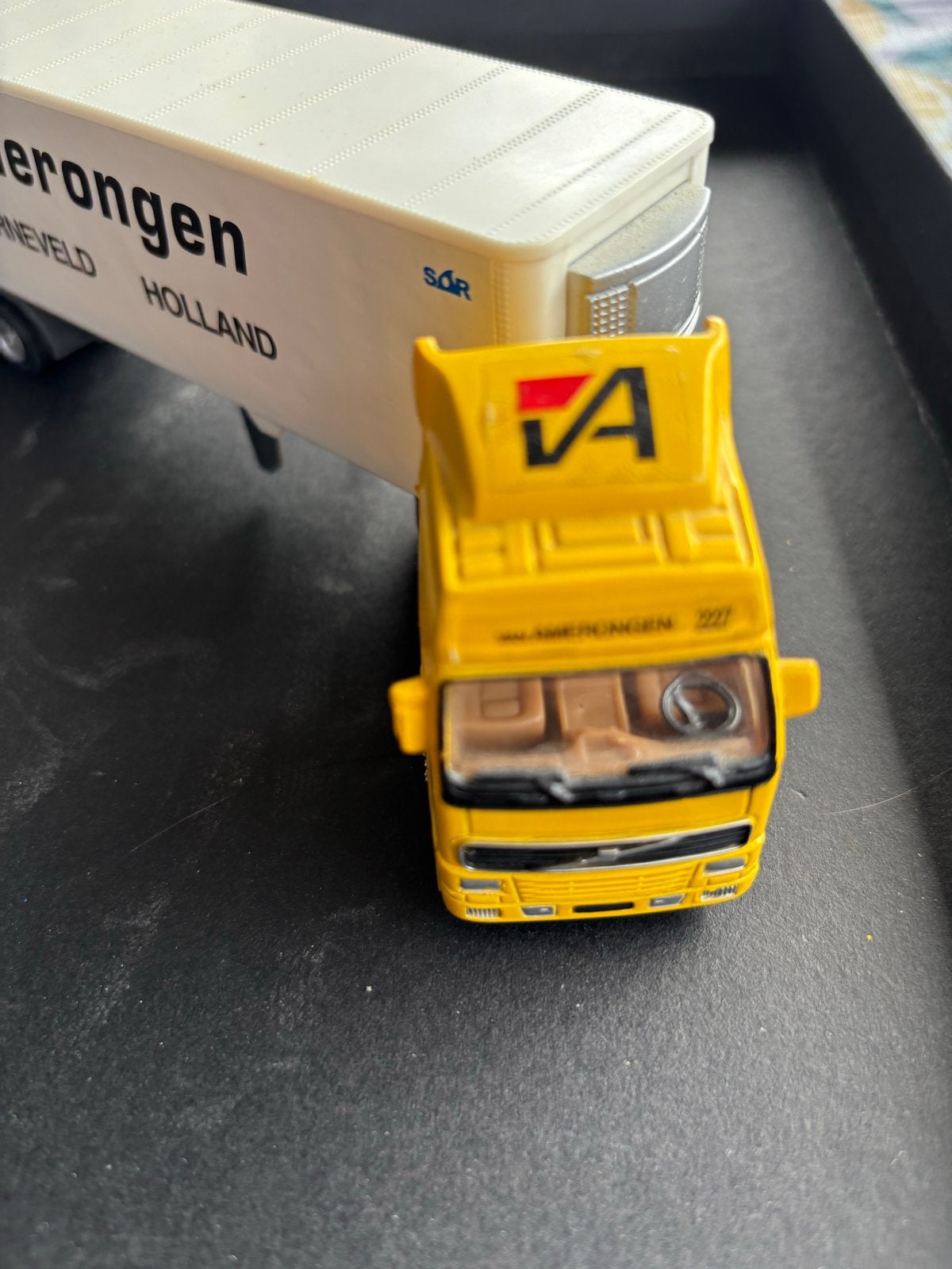 Modelvrachtwagen Van Amerongen - Geel, Overige merken, Gebruikt, 1:32 tot 1:50, Ophalen of Verzenden