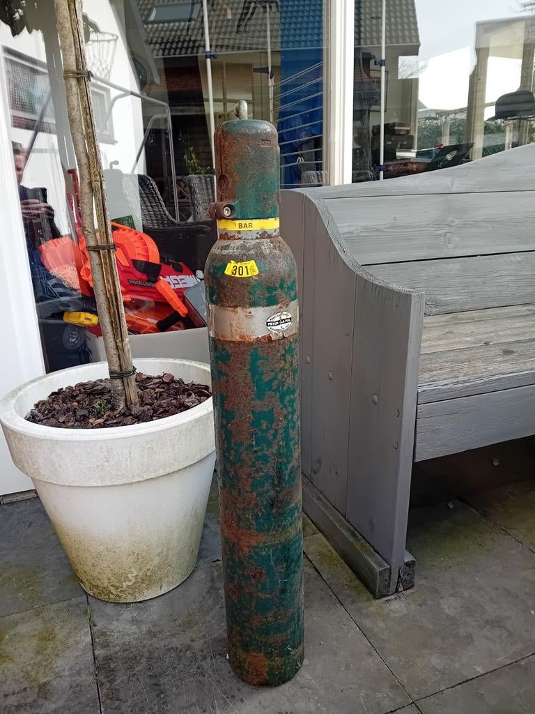 Oud ijzer gasfles, gratis ophalen, Doe-het-zelf en Verbouw, Metalen, Ophalen, Gebruikt