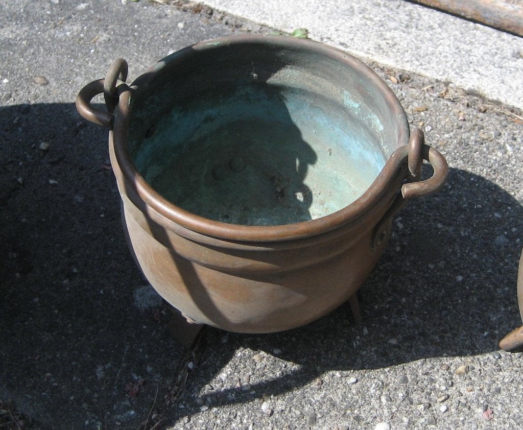 twee in de volksmond koperen heksenketels ca 13 en 16 cm, Antiek en Kunst, Ophalen of Verzenden