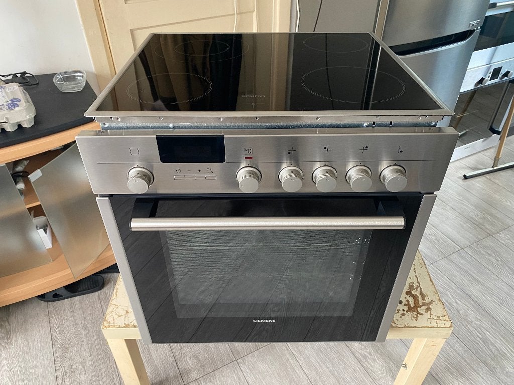 Siemens inbouw oven met eigen keramisch kookplaat ........, Ophalen, Zo goed als nieuw, Minder dan 45 cm