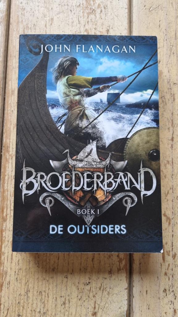 John Flanagan - De outsiders, Ophalen, John Flanagan, Zo goed als nieuw, Fictie