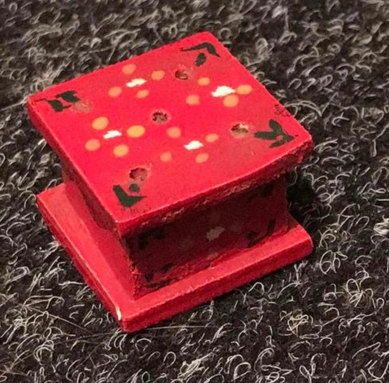 Miniatuur Stoofje voor Poppenhuis, Ophalen of Verzenden, Zo goed als nieuw, Poppenhuis