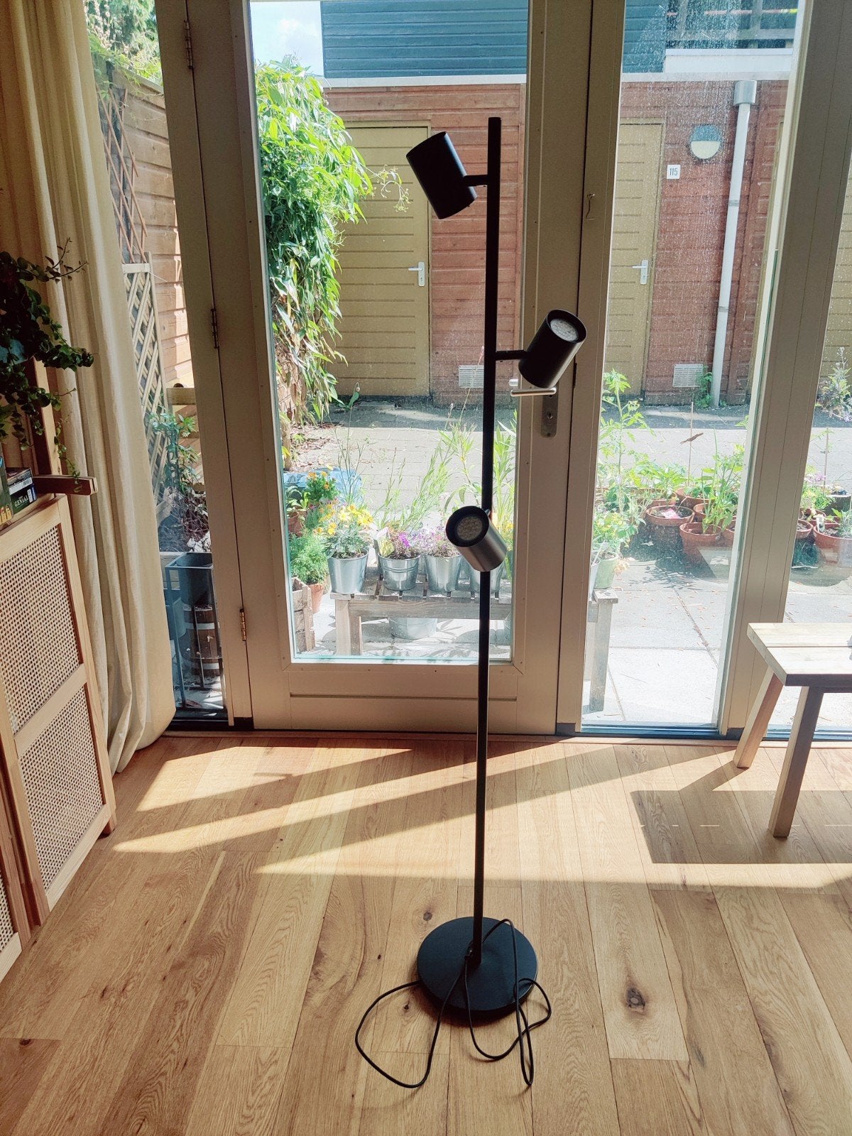IKEA Nymane Zwarte vloerlamp met 3 verstelbare spots, Ophalen, Zo goed als nieuw, 150 tot 200 cm