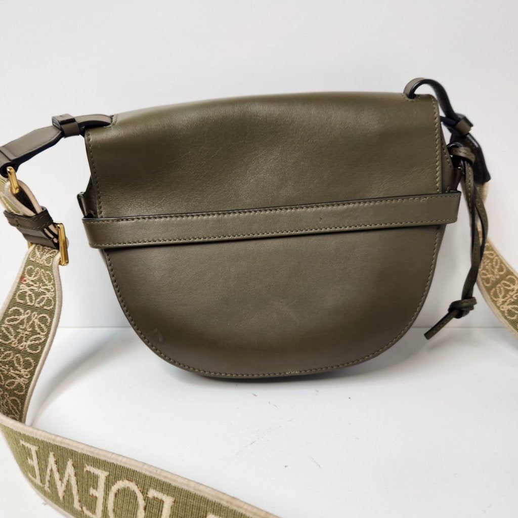 LOEWE Gate Small Bag Groen Kalfsleder | Nette staat, Flex Ltd., Gebruikt, https://flex.com/contact-us, Nobelstraat 10, 5807 GA Oostrum LB, Limburg, Nederland