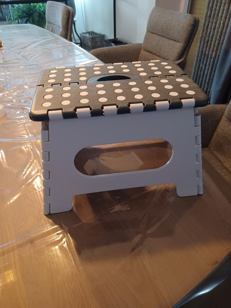 Opvouwbaar krukje - Handig en compact, Huis en Inrichting, Krukjes, Ophalen, Nieuw, Kunststof
