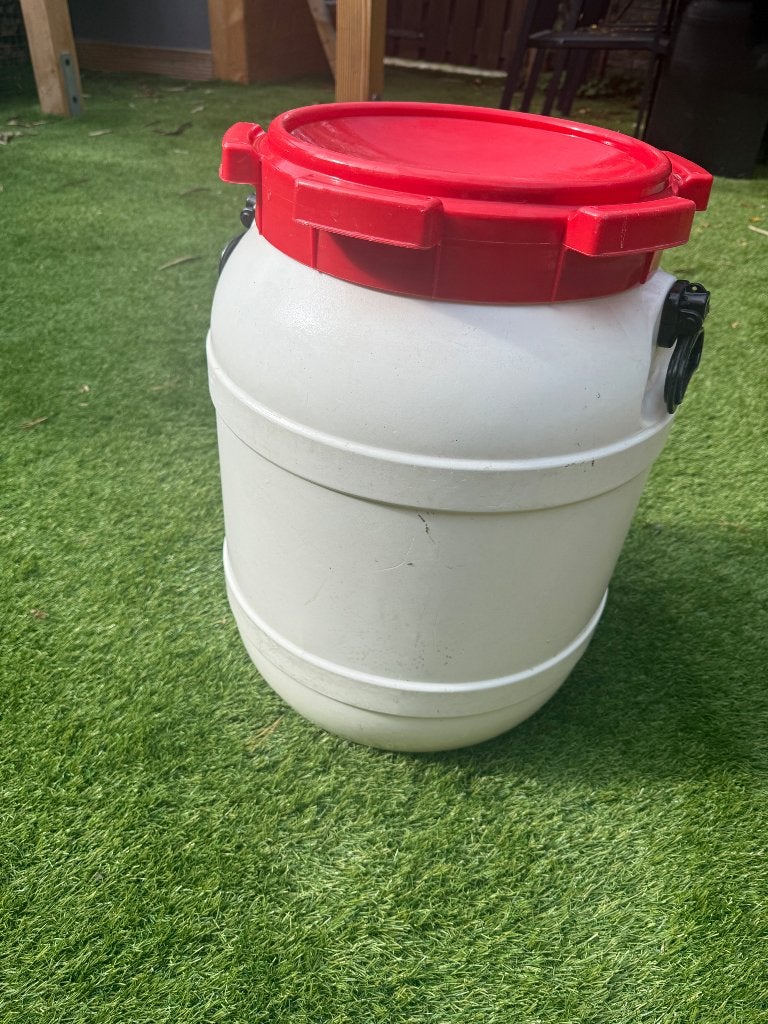 Voerton/Ton 54 liter, Ophalen, Hond