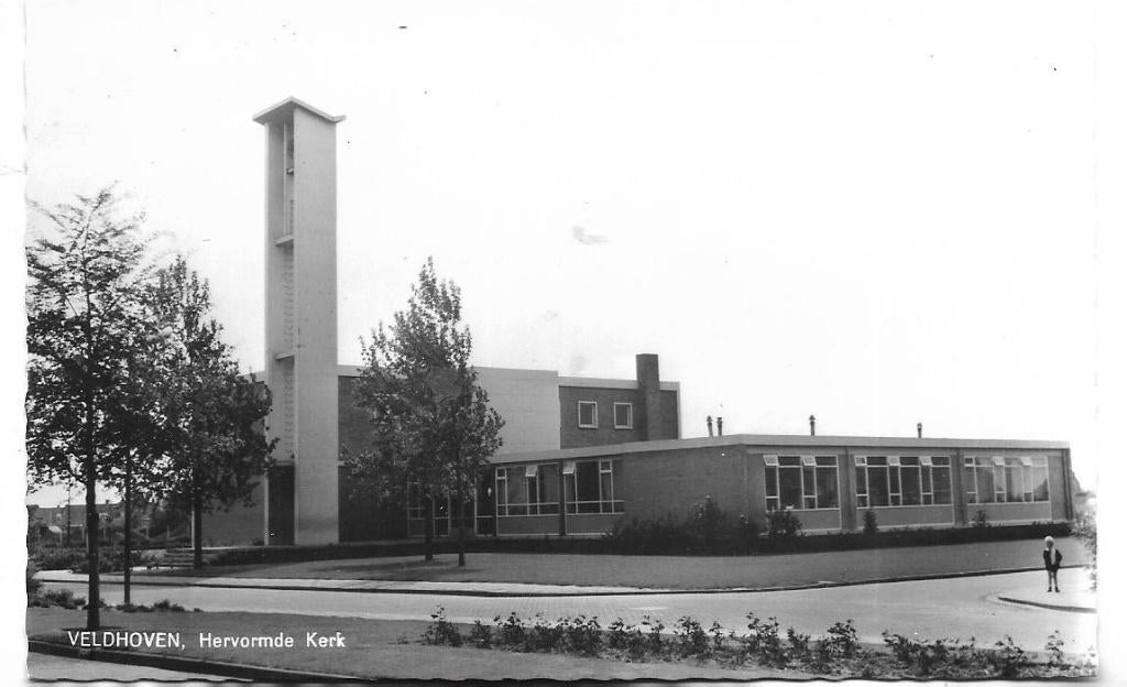 V81  Veldhoven Hervormde Kerk, Ophalen of Verzenden, 1940 tot 1960, Ongelopen, Noord-Brabant