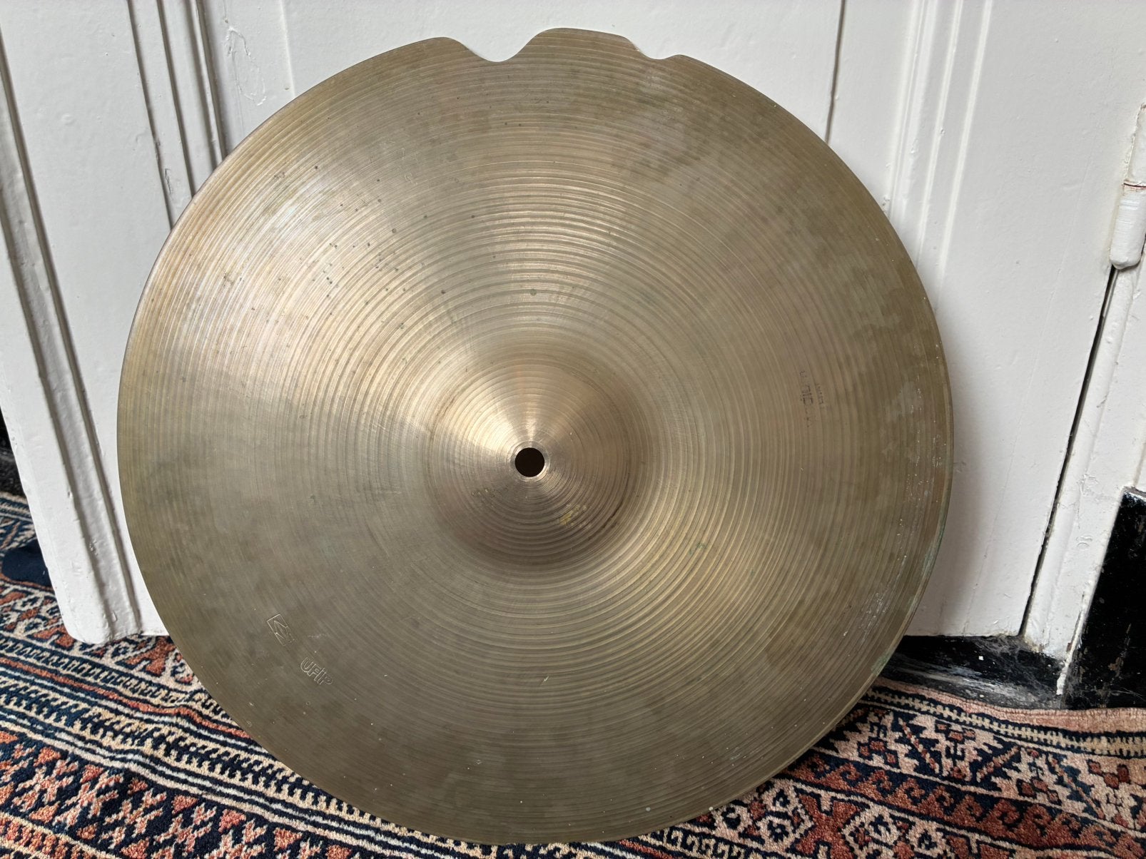 UFiP Medium Thin Crash 16” Vintage, Gerepareerd Bekken, Gebruikt, Ophalen of Verzenden, Melodische percussie, UFiP
