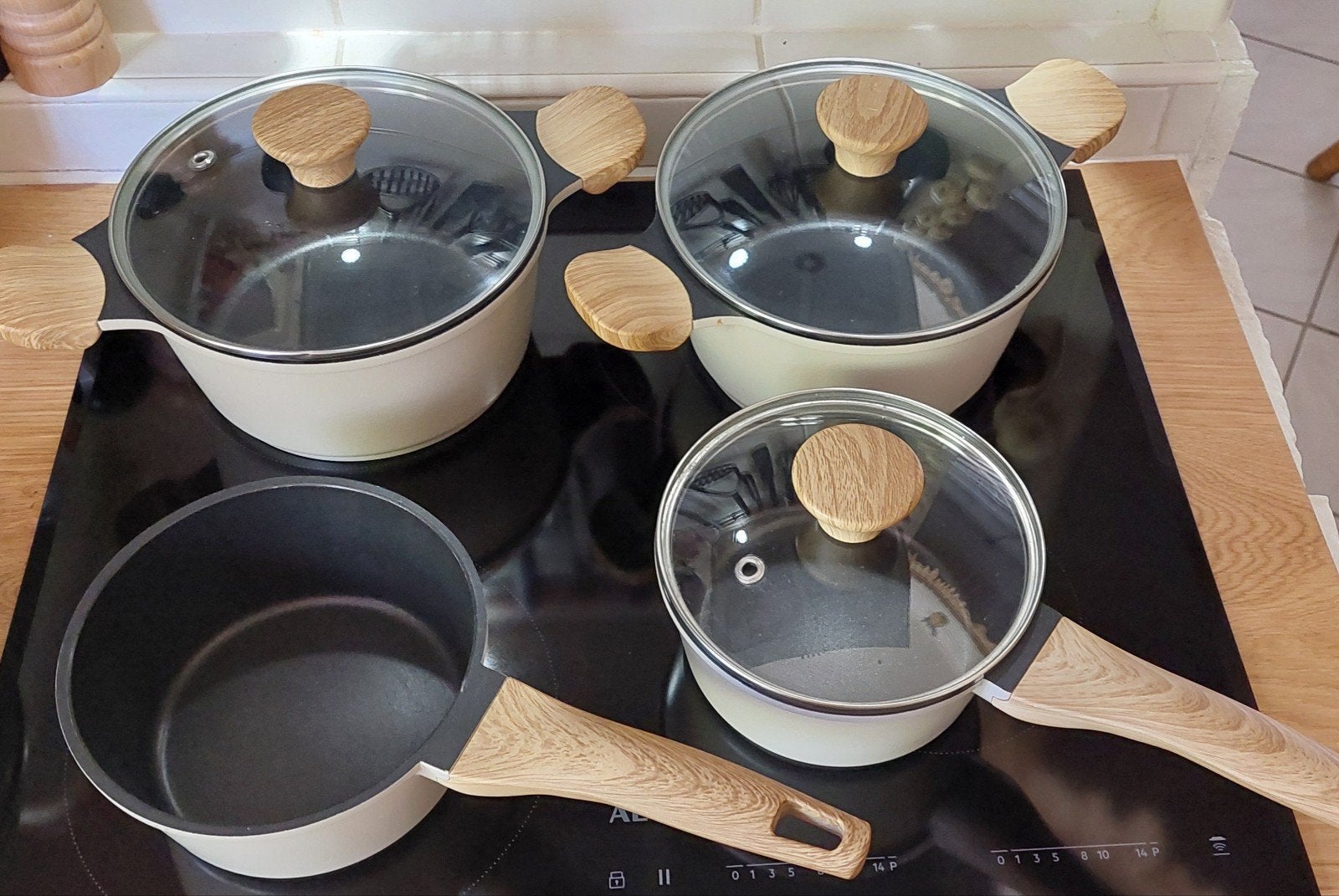 Pannenset Ernesto, crème kleurig, z.g.a.n.., Huis en Inrichting, Keuken | Potten en Pannen, Ophalen, Zo goed als nieuw, Rvs, Pannenset