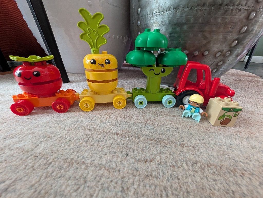 Lego DUPLO 10982 Fruit- en Groentetractor, Overige thema's, Ophalen of Verzenden, Zo goed als nieuw, Compleet