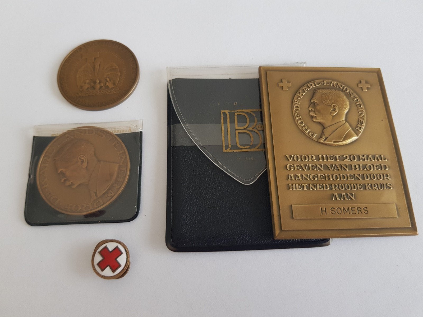 Penningen Rode Kruis, Ophalen of Verzenden, Overige materialen