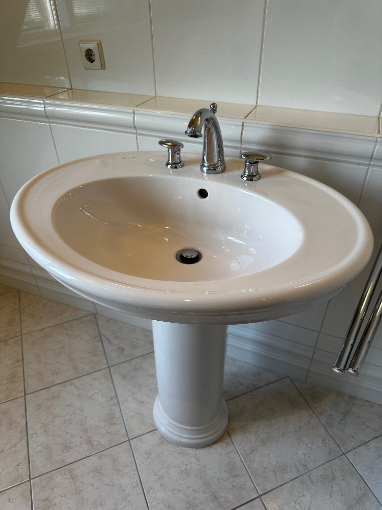 Klassieke wastafel en toilet van Villeroy & boch, Ophalen, Gebruikt, Steen, Overige typen