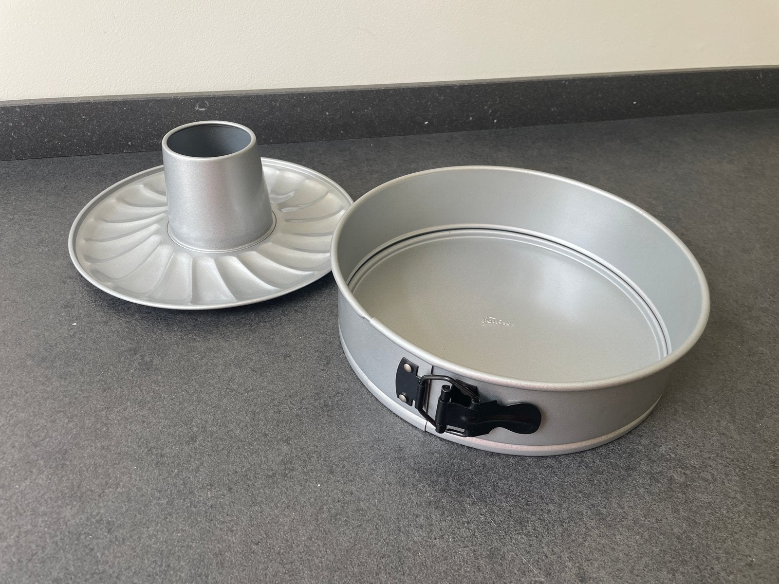 Patisse springvorm/tulbandvorm 26 cm anti aanbak, Zilver, Ophalen of Verzenden, Zo goed als nieuw, Metaal