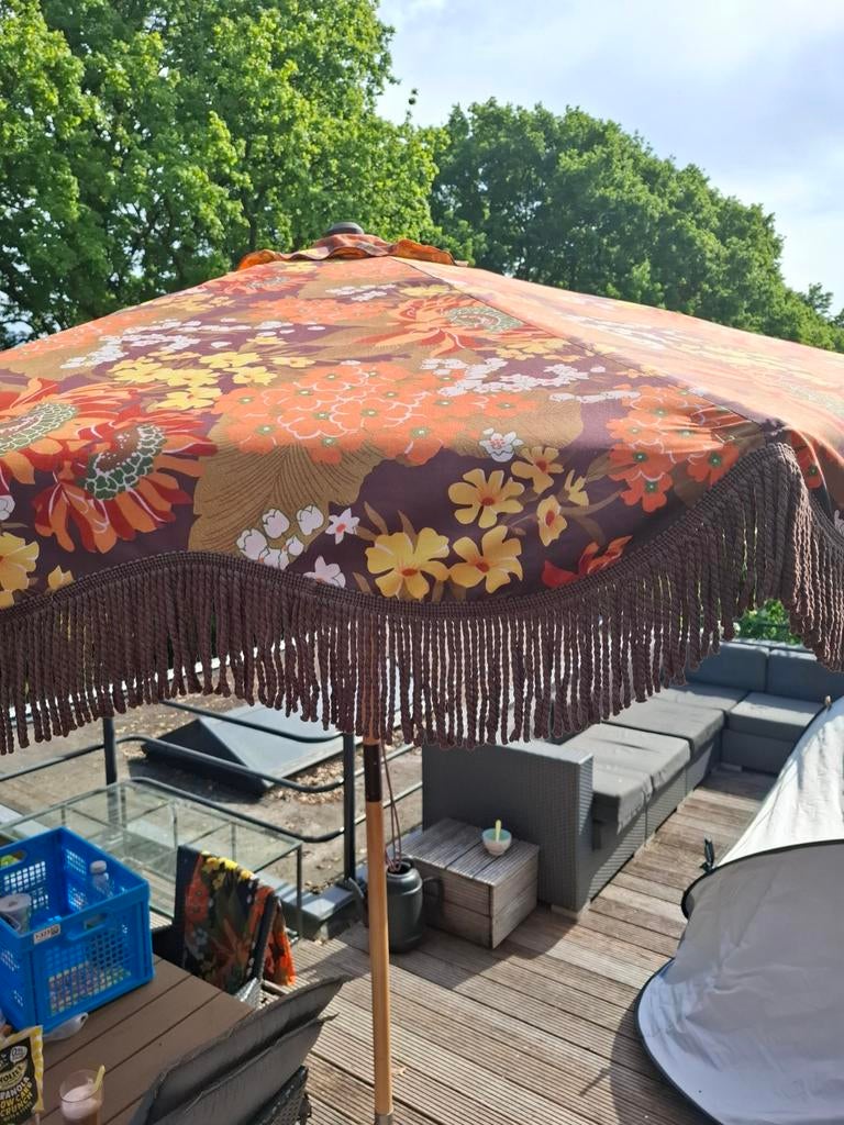 GroteHKliving Parasol met franjes - flourish - retro bloemen, Tuin en Terras, Parasols, Ophalen, Gebruikt, 2 tot 3 meter, Stokparasol