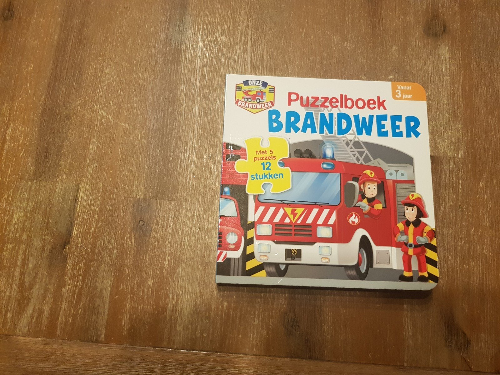 Magnetisch speelboek en puzzelboek Brandweer, Ophalen of Verzenden, Zo goed als nieuw, Bouwen