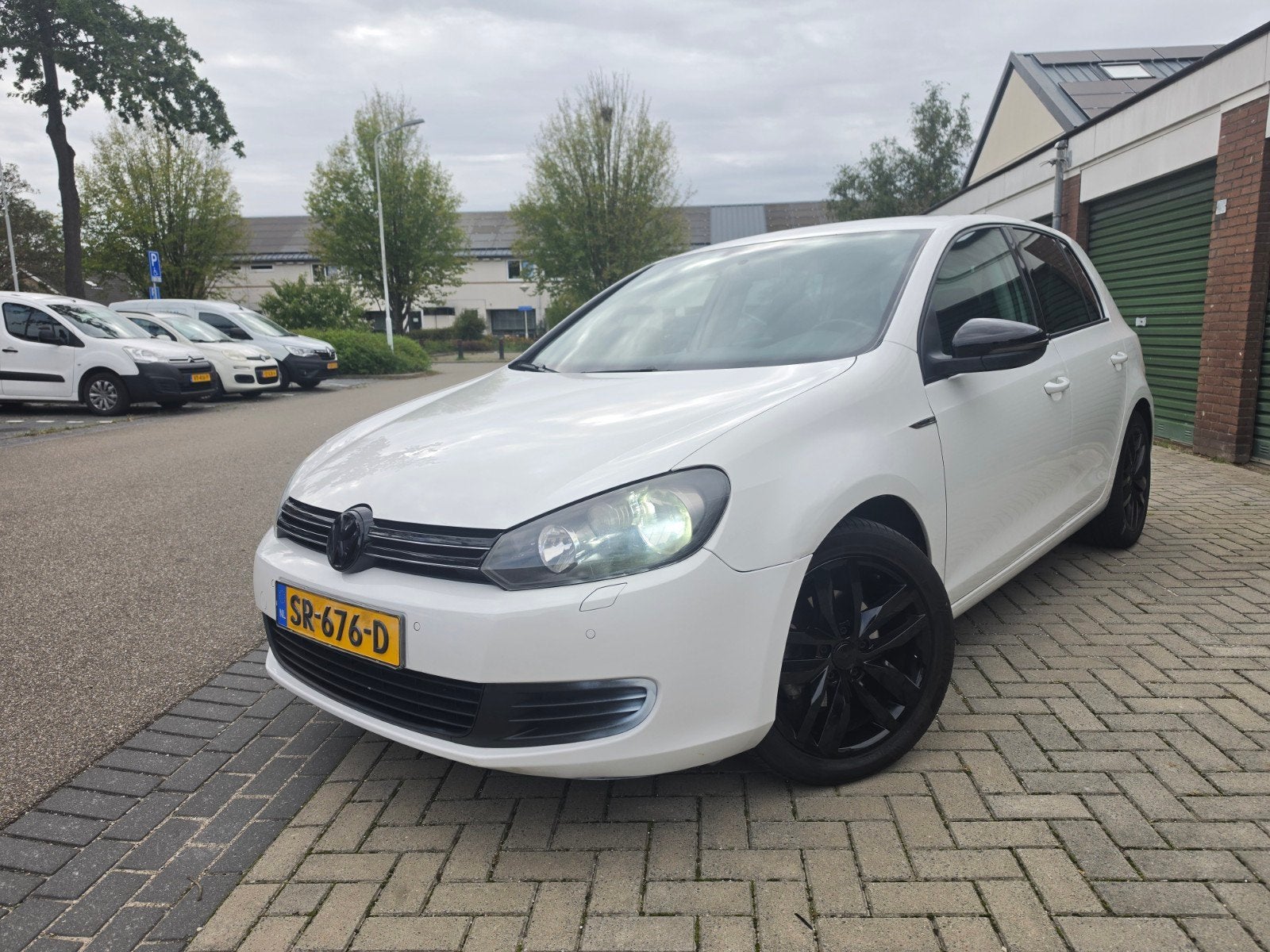 Volkswagen Golf 1.4 TSI 90KW 5D 2009 Wit Nieuwe distributie!, Dealer onderhouden, Stof, Zwart, 4 cilinders