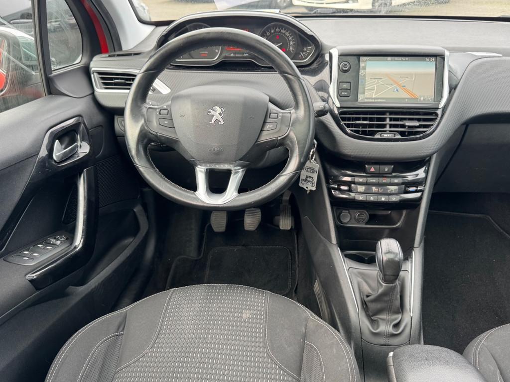 Peugeot 208 1.6 BlueHDi | Executive 5-Drs | Pano | Navi | Ca, Voorwielaandrijving, Gebruikt, Euro 6, Mistlampen