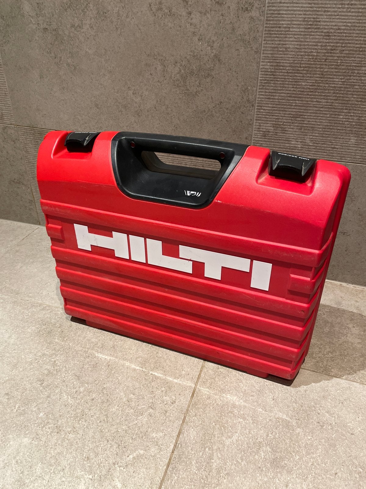 Hilti hdm 500 - 330 inclusief koffer Zo goed als nieuw, Doe-het-zelf en Verbouw, Gereedschap | Handgereedschap, Ophalen of Verzenden