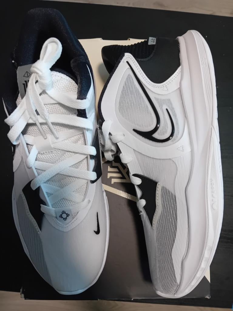 Nike Kyrie Low 5 - Maat 43, Overige kleuren, Nike, Nieuw, Ophalen of Verzenden