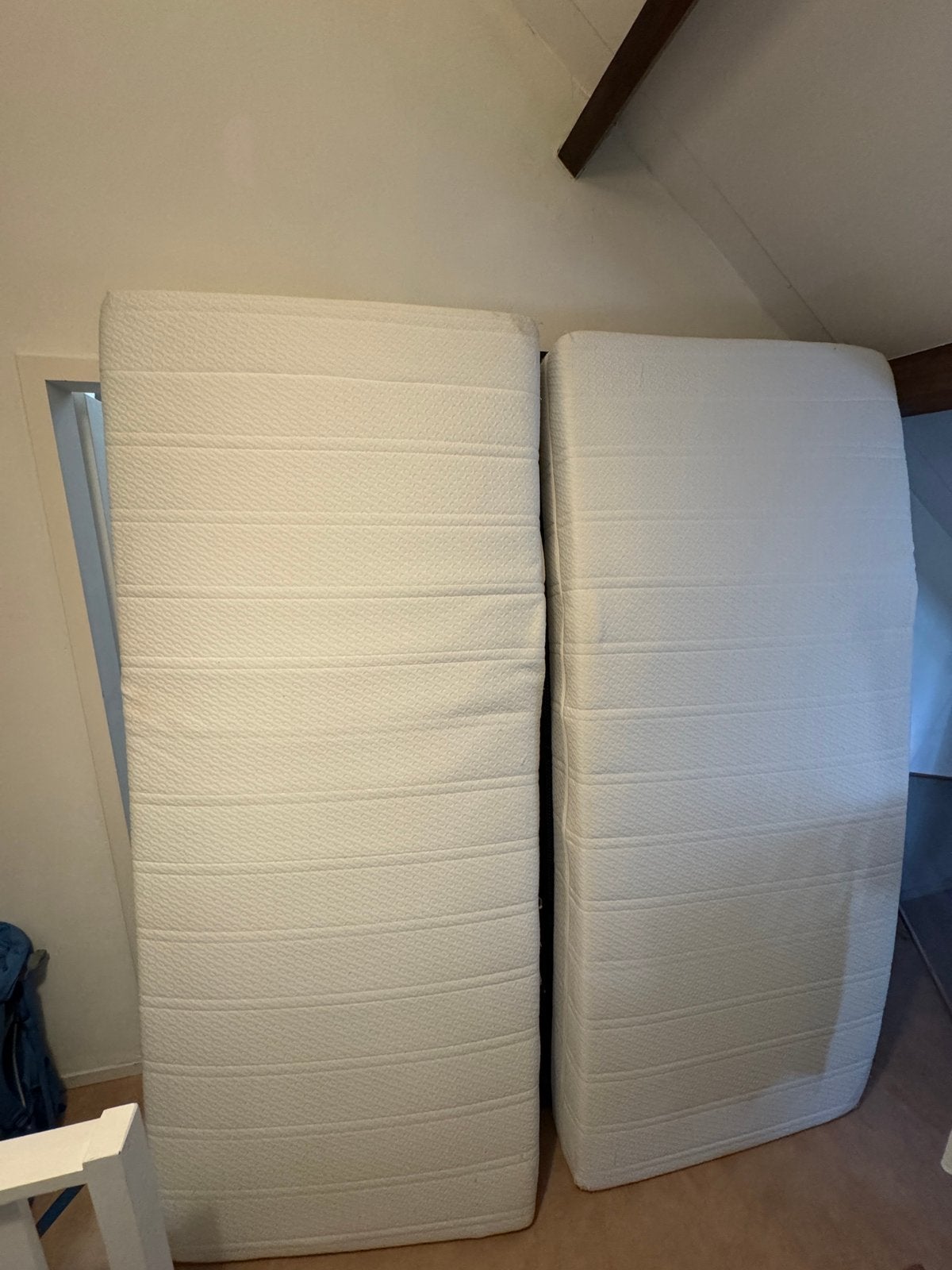 Gratis! Twee Auping spiraalbodems en matrassen 90x220, Ophalen, 90 cm, Tweepersoons, Zo goed als nieuw