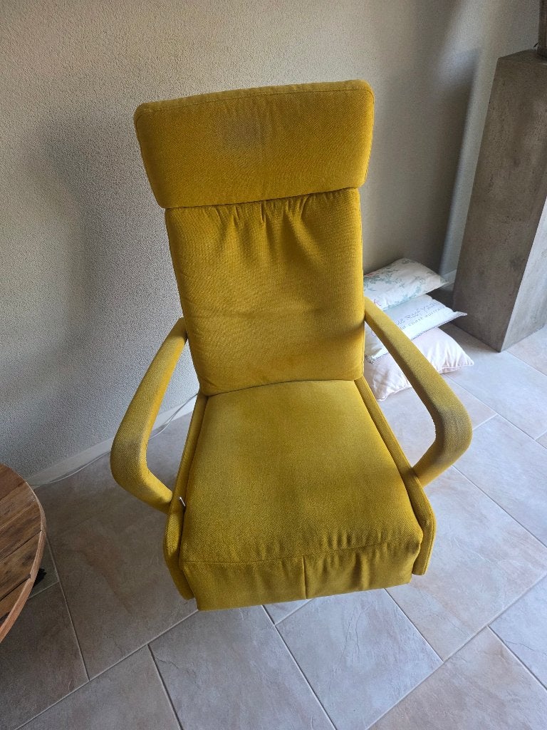 Gele relaxfauteuil met draaivoet, Huis en Inrichting, Modern, Retro, Gebruikt, 75 tot 100 cm, Ophalen of Verzenden