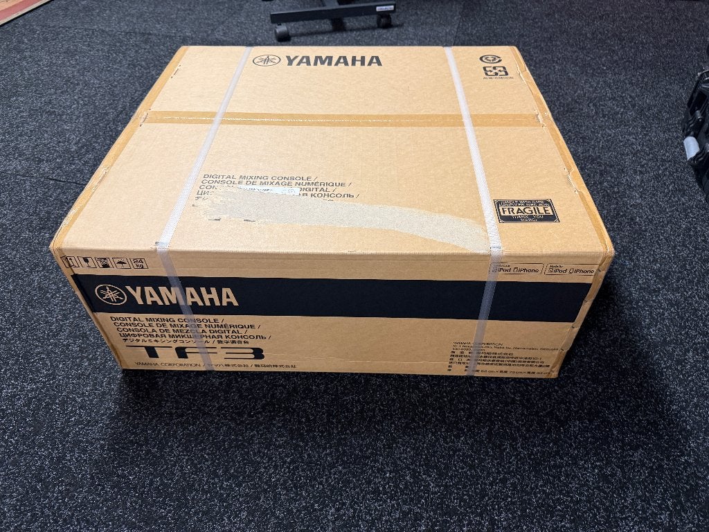 Yamaha TF3 digitale mengtafel nieuw in doos, Ophalen of Verzenden, Nieuw, 20 kanalen of meer