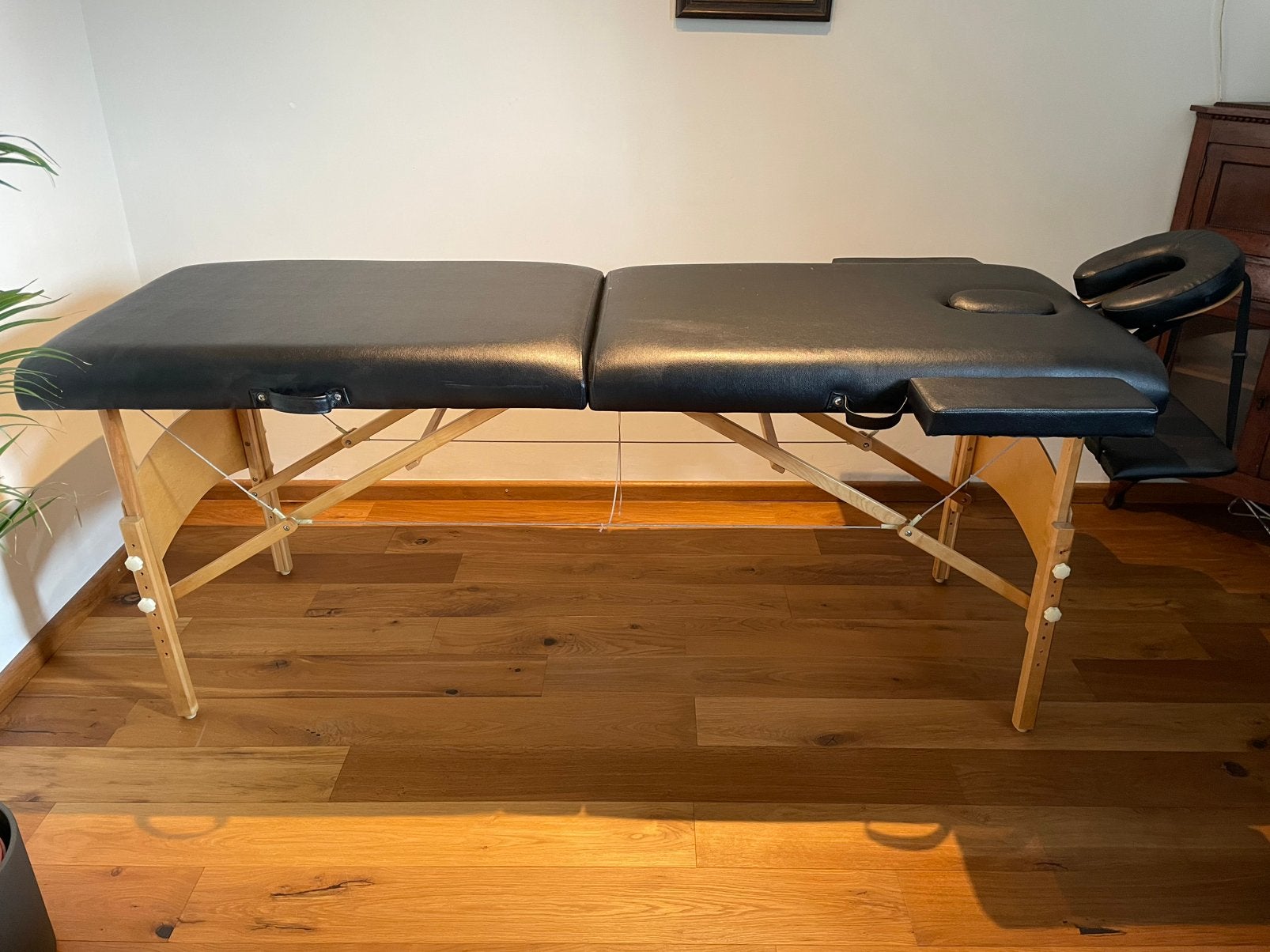 Massage tafel leer en hout, Sport en Fitness, Massageproducten, Ophalen, Zo goed als nieuw, Massagetafel