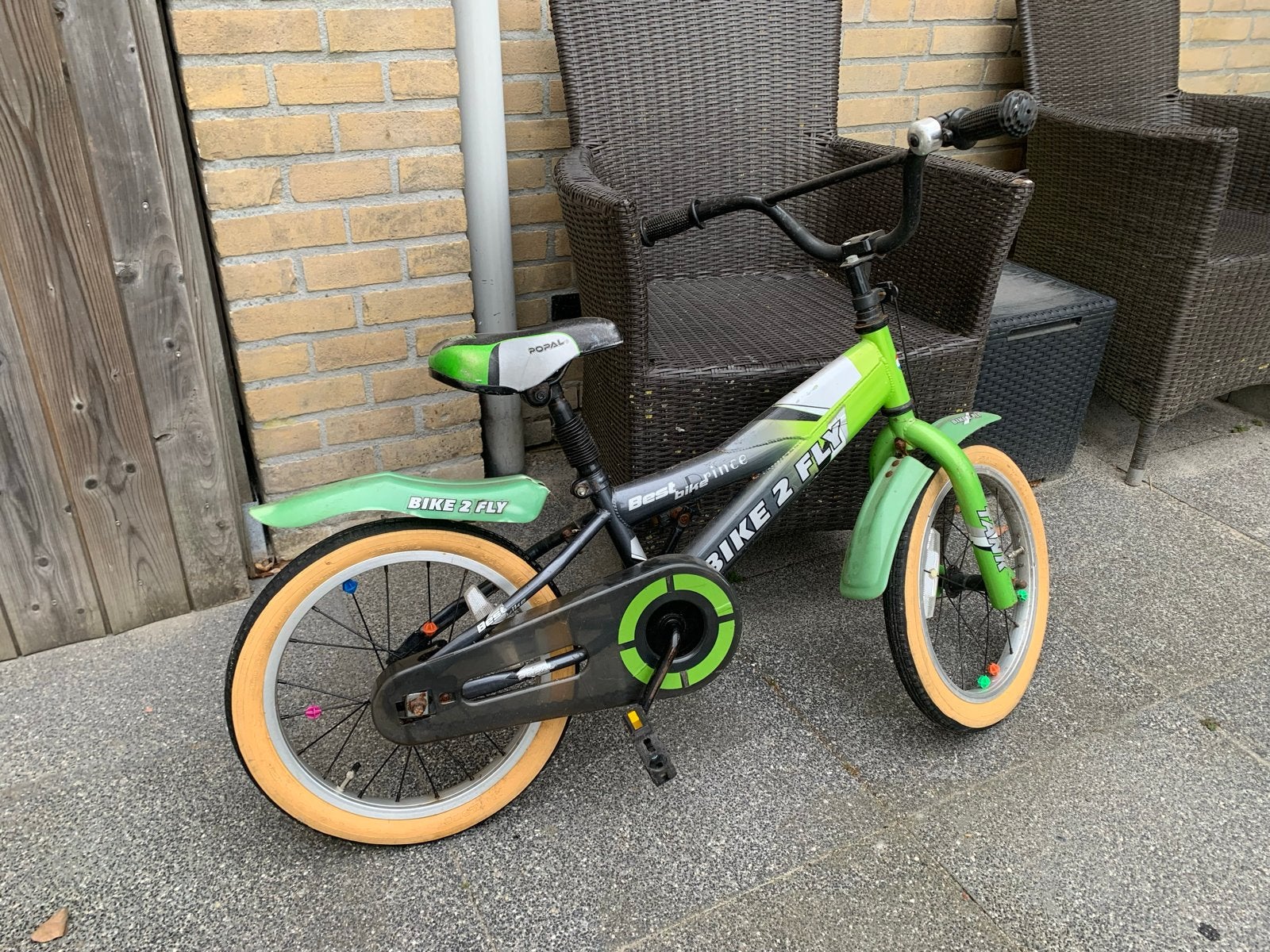 Kinderfiets Bike 2 Fly - Groen/Grijs 16 inch, Ophalen, Gebruikt, Terugtraprem, 16 tot 20 inch