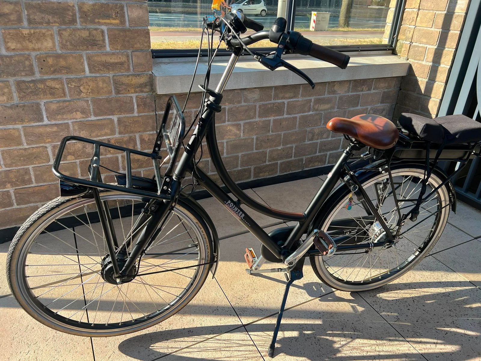 Selling my 2024 Pointer M e-bike 28-inch wheels, Fietsen en Brommers, Fietsen | Dames | Omafietsen, Ophalen, Zo goed als nieuw