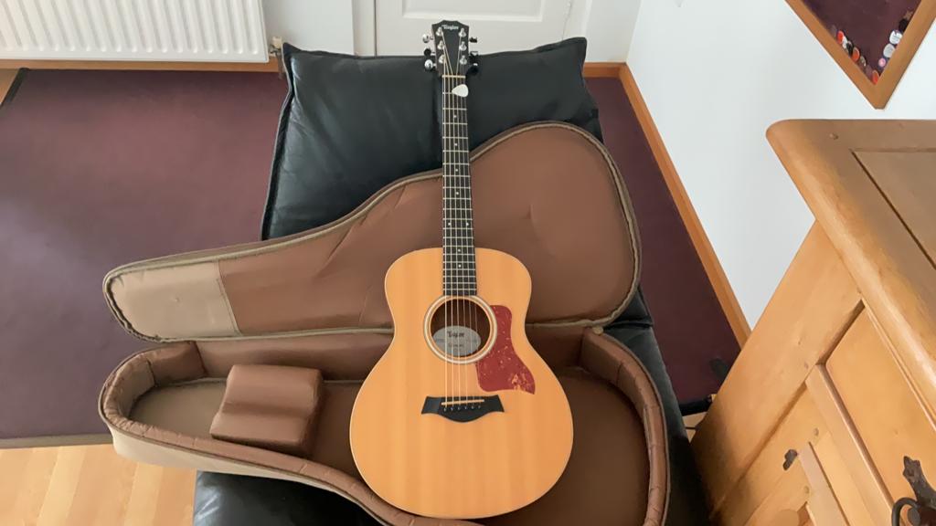 Taylor GS Mini e ‘rosewood’, Muziek en Instrumenten, Snaarinstrumenten | Gitaren | Akoestisch, Zo goed als nieuw, Western- of Steelstringgitaar