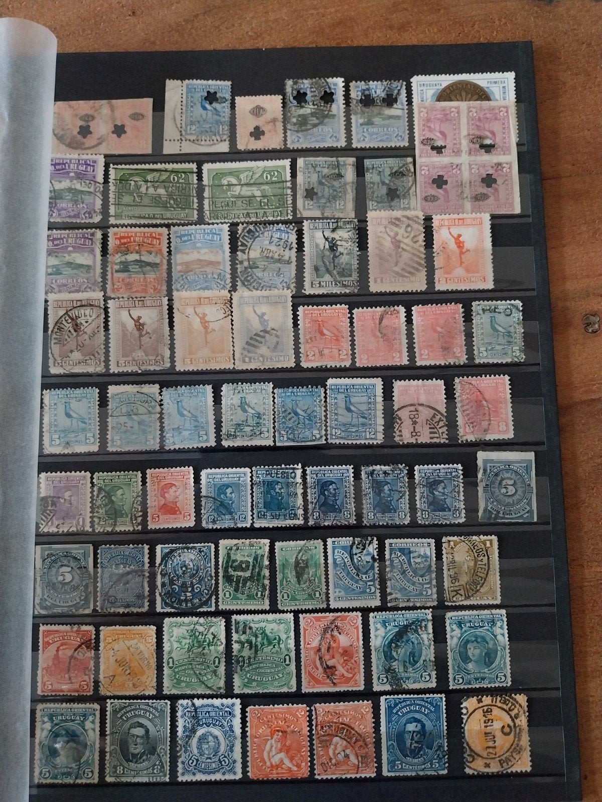 Kavel met gestempelde zegels Brazilië en Uruguay, Postzegels en Munten, Ophalen of Verzenden, Buitenland