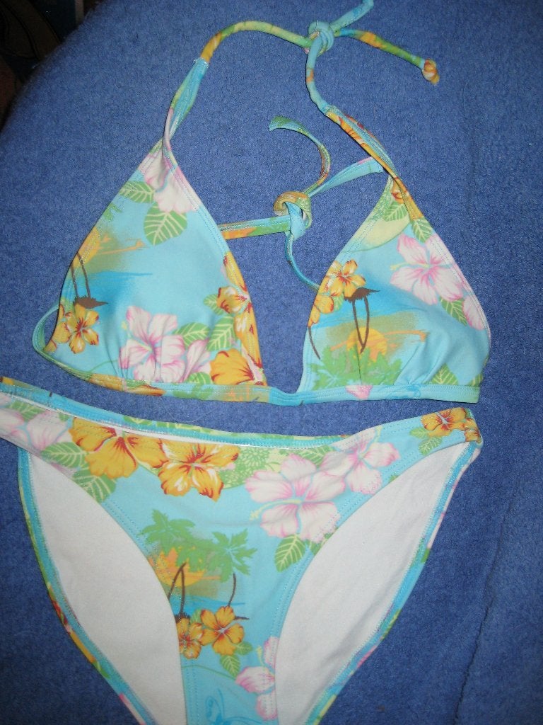 Gebloemde bikini, 36, Hunkemöller Beachware, Ophalen of Verzenden, Zo goed als nieuw, Bikini
