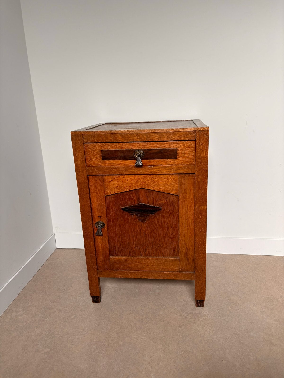 Art Deco / Amsterdamse School nachtkastje – eiken – ca. 1920, Ophalen