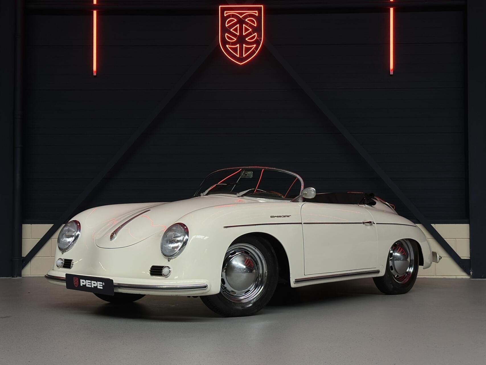 Porsche 356 Speedster Replica |SOFTTOP|DRAAGREK, 46 pk, Zwart, Cabriolet, Wit