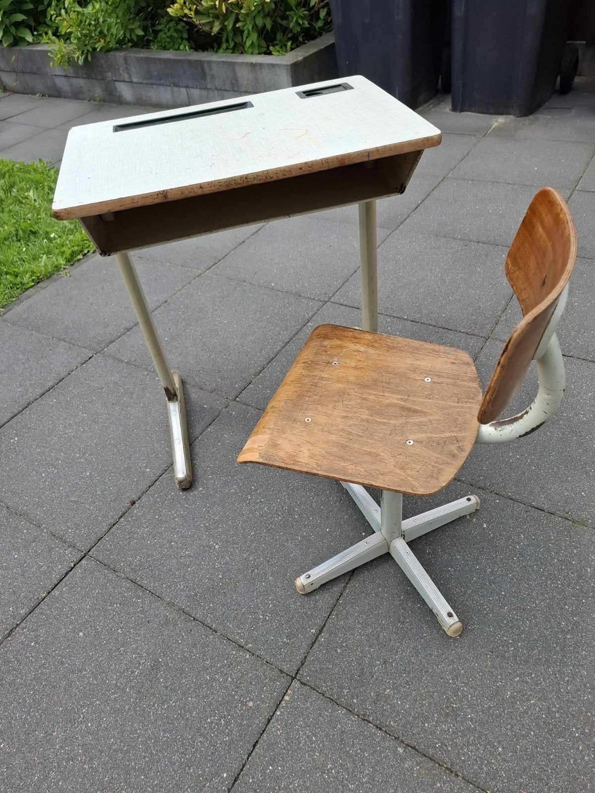 Oude schooltafel met stoel - Leuk voor de kinderen!, Ophalen