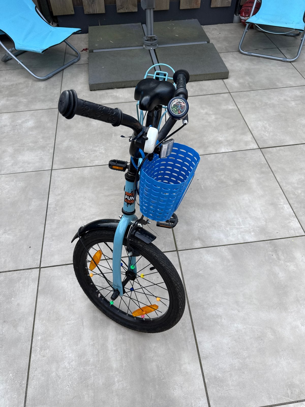 Foto 3 van Kinderfiets 16 inch met mandje en bagagedrager