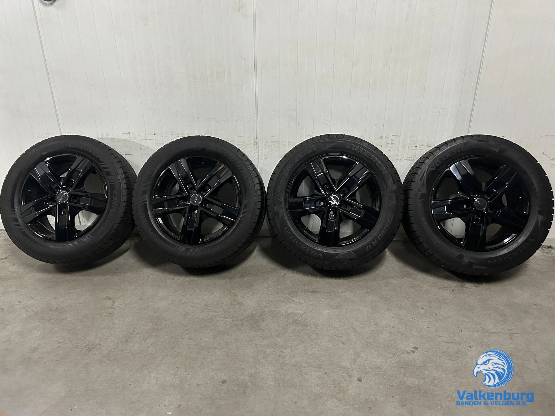 7mm! VW Crafter MAN TGE 17 inch zwarte velgen TPMS 5x120 All, -, -, Banden en Velgen, 17 inch