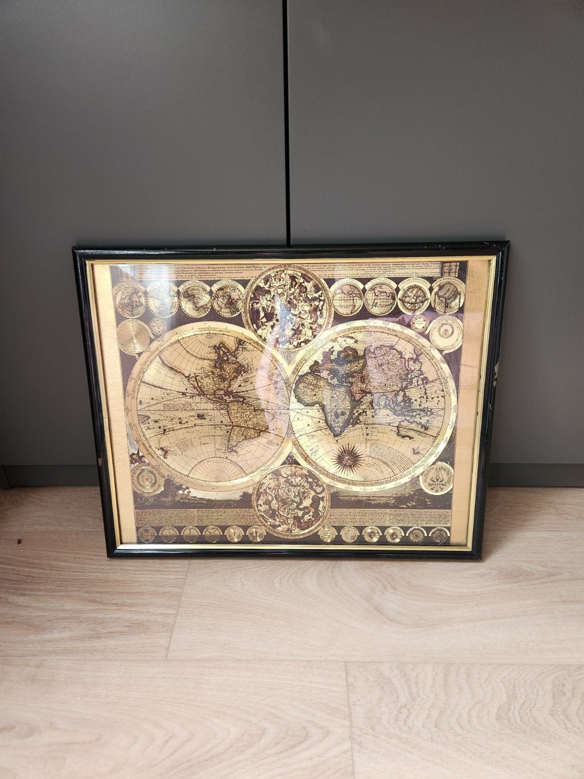 Lijst met wereldkaart, Ophalen, Minder dan 50 cm, Schilderij