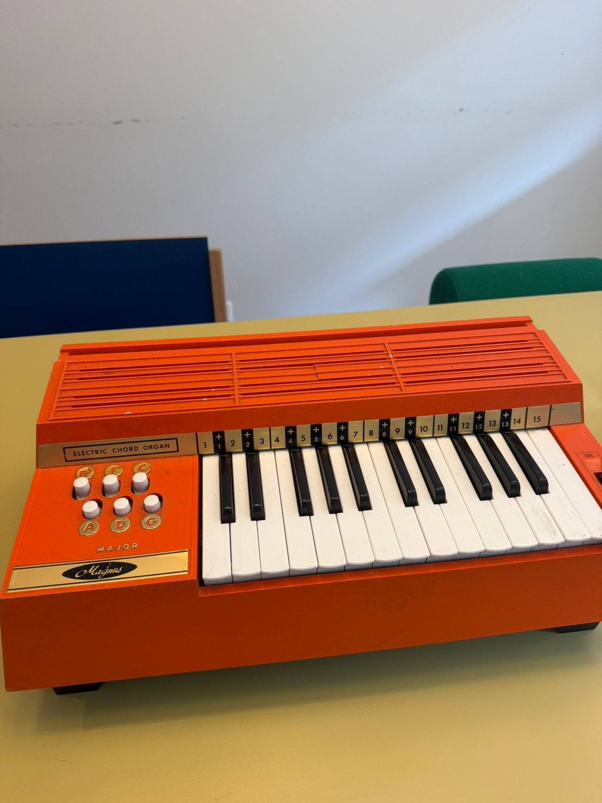 Magnus ORGAN TYPE 350 / electric organ / vintage, Muziek en Instrumenten, Ophalen, Zo goed als nieuw, 2 klavieren, Orgel