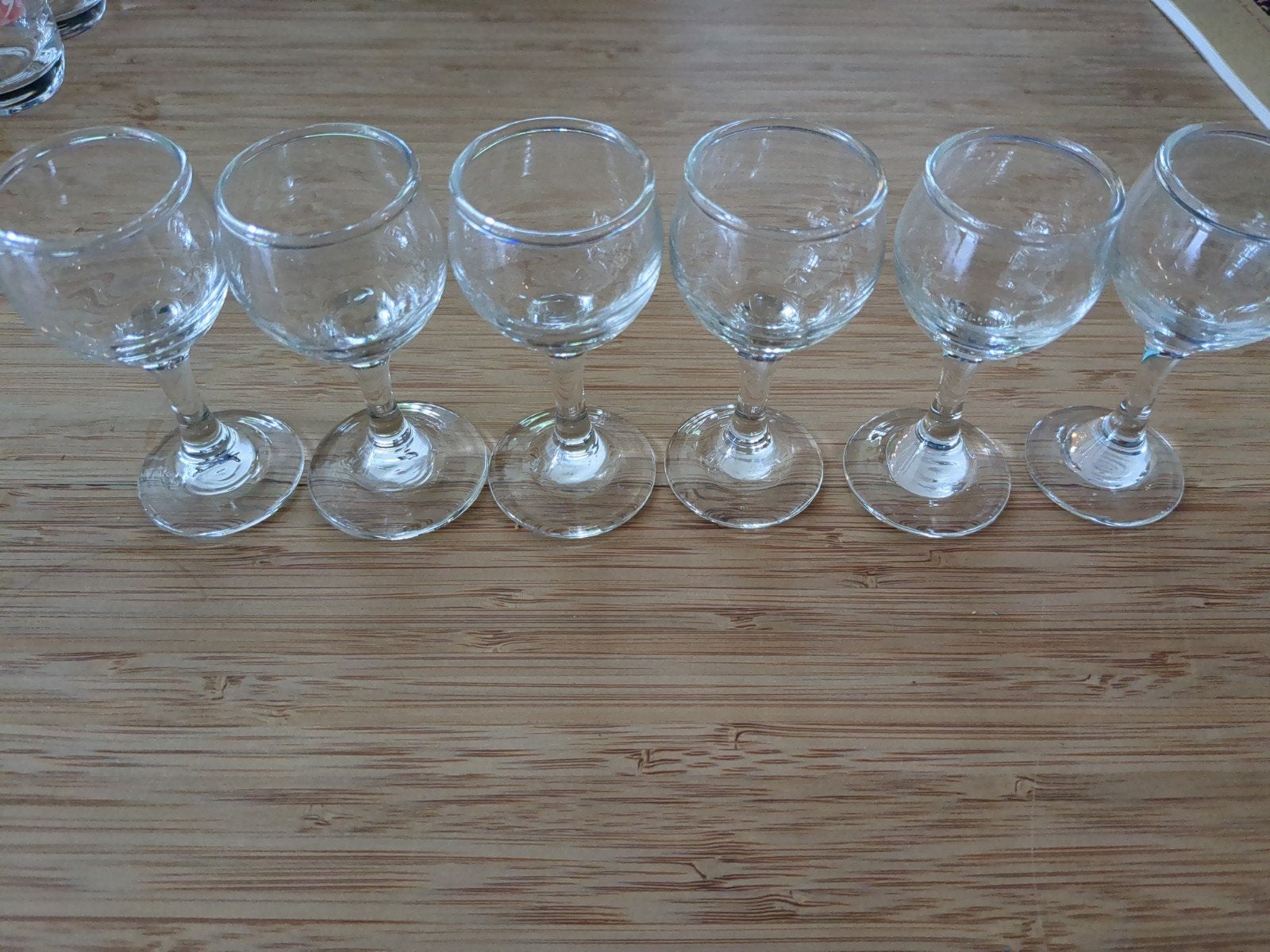 Set van 6 kleine borrelglaasjes op voet, Ophalen of Verzenden