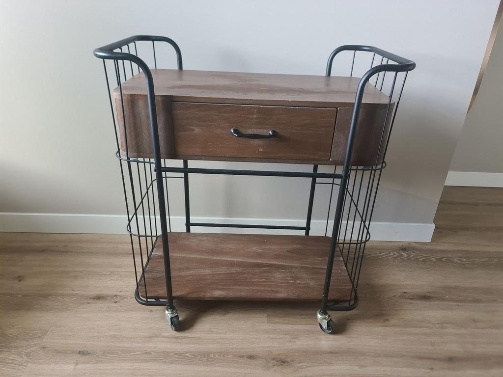 Leuke sidetable van Xenos - 74.5x42x82 cm, Huis en Inrichting, Ophalen, Overige materialen, Gebruikt, 100 tot 150 cm